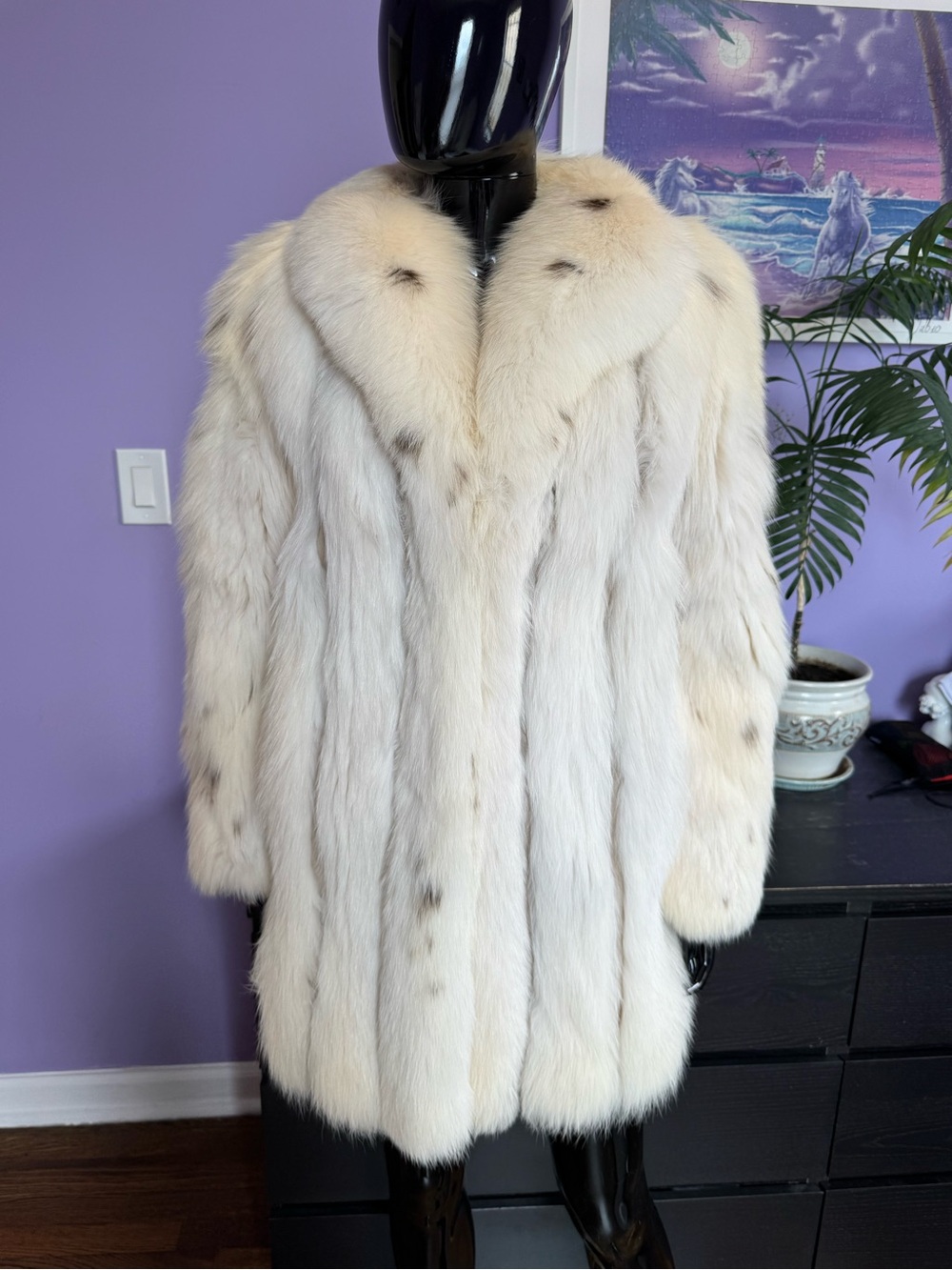 White cream arctic spotted fox Fur Coat with spotted detail small